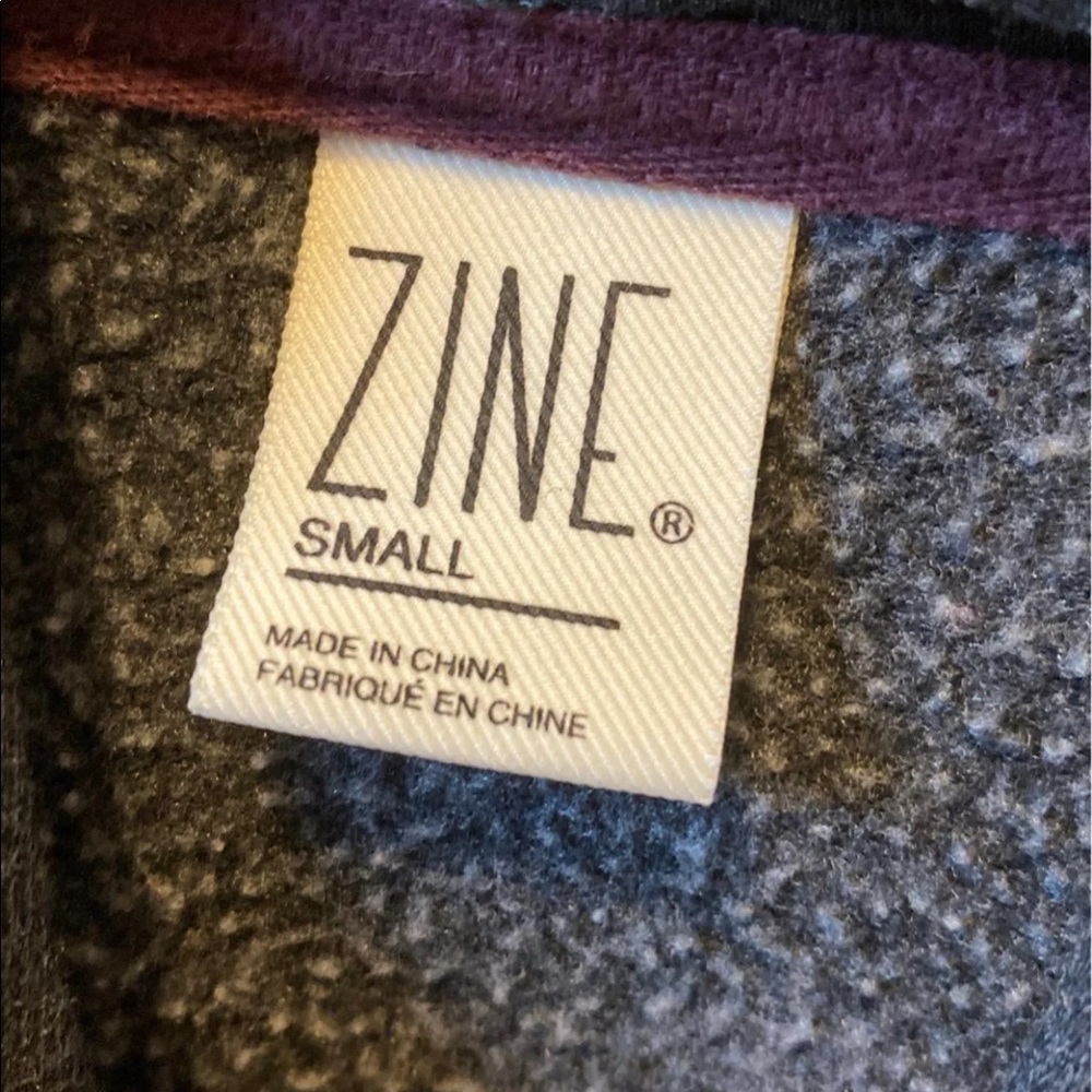 Sweatshirt - Picture 4 of 4